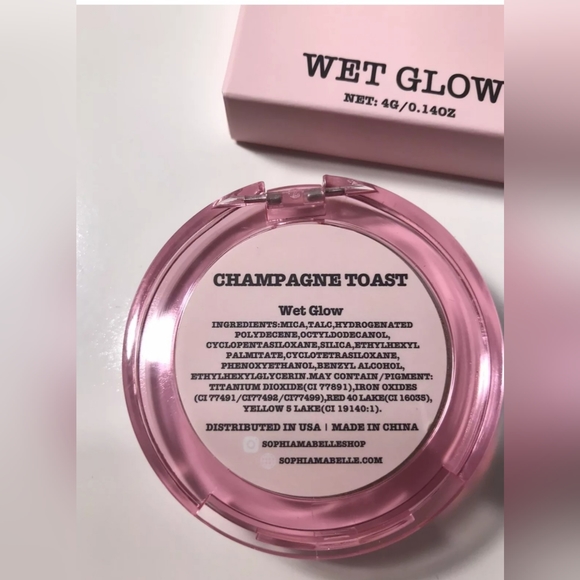 Sophia + Mabelle Wet Glow Highlighter In Champagne Toast - Picture 4 of 4